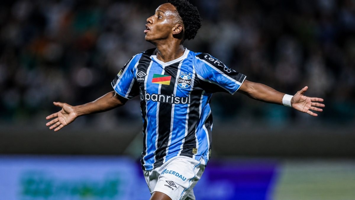 Futuro de Gabriel Mec no Grêmio: o impasse que trava a saída da joia