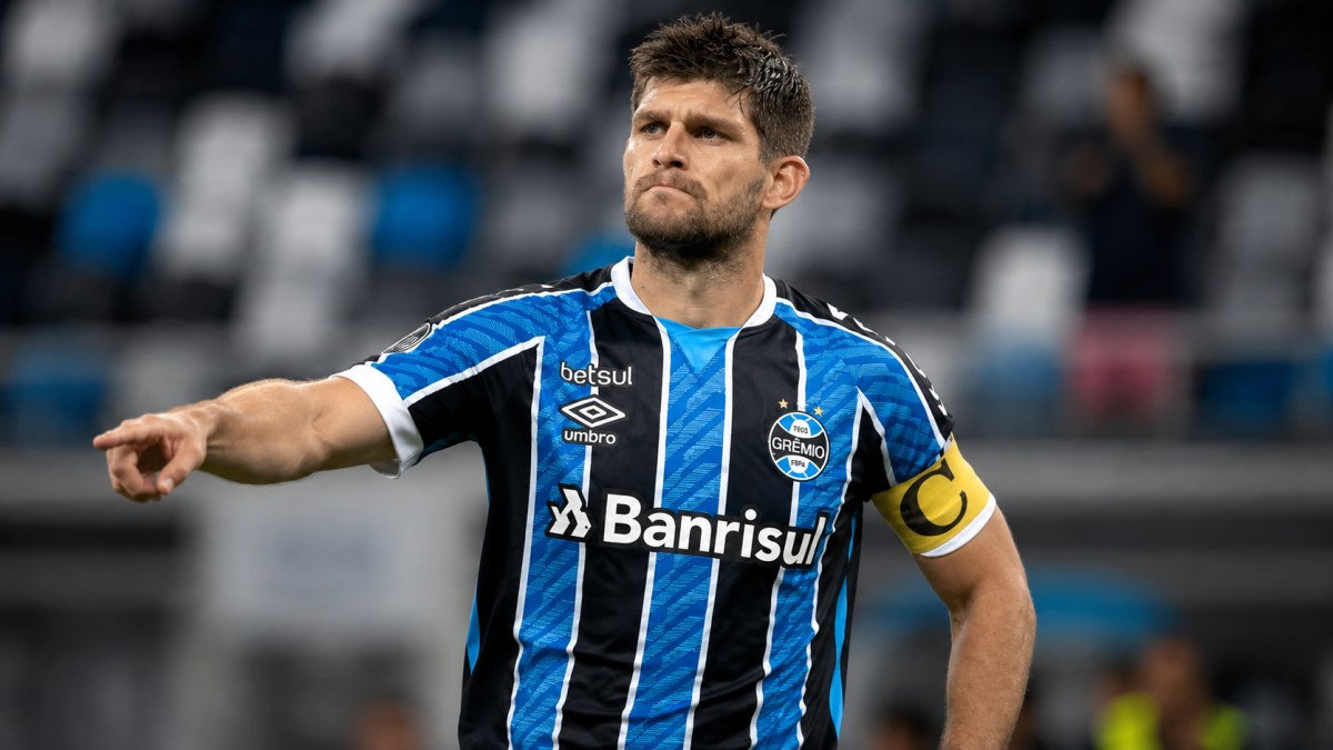 O desabafo de Kannemann após falha decisiva em empate do Grêmio