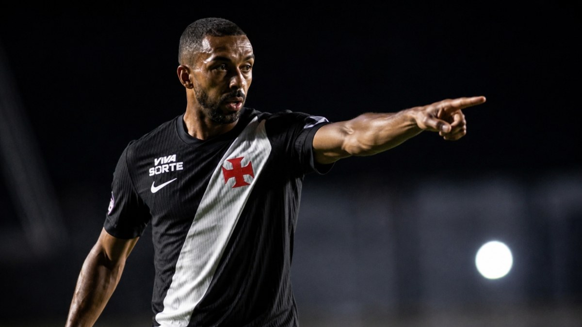 Vasco trava investida europeia e define futuro de lateral-direito