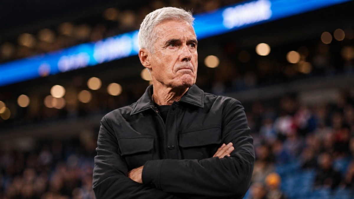 Bastidores do Grêmio: o mistério sobre a permanência de Luís Castro