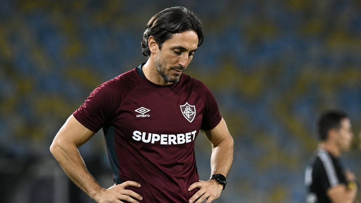 Zubeldía muda estratégia e decisão gera cobrança no Fluminense